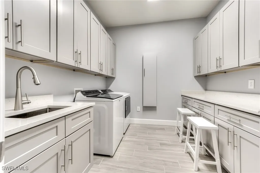9604 Everglades Drive Naples FL 34120