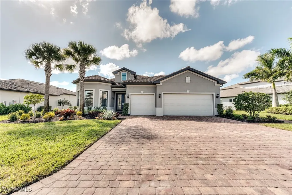 9604 Everglades Drive Naples FL 34120