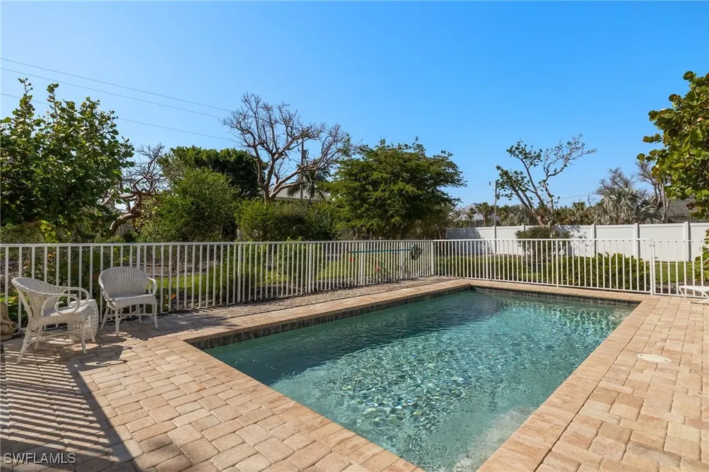 1139 Buttonwood Lane Sanibel FL 33957