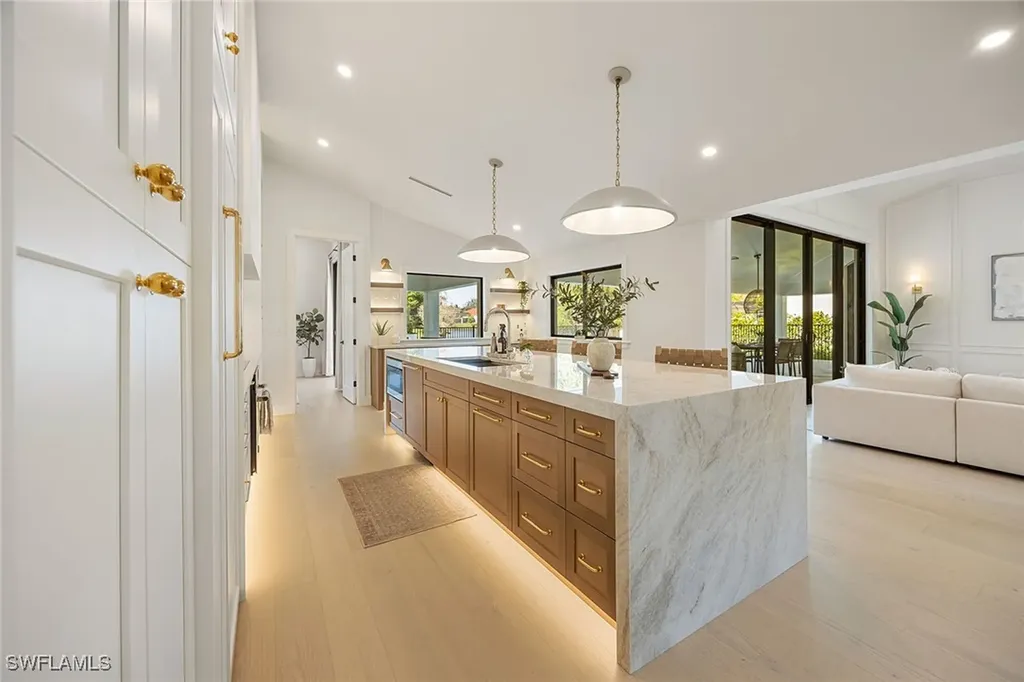 2111 Mission Drive Naples FL 34109
