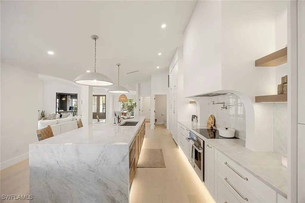 2111 Mission Drive Naples FL 34109