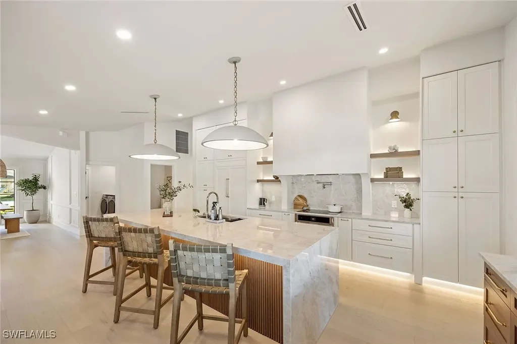 2111 Mission Drive Naples FL 34109