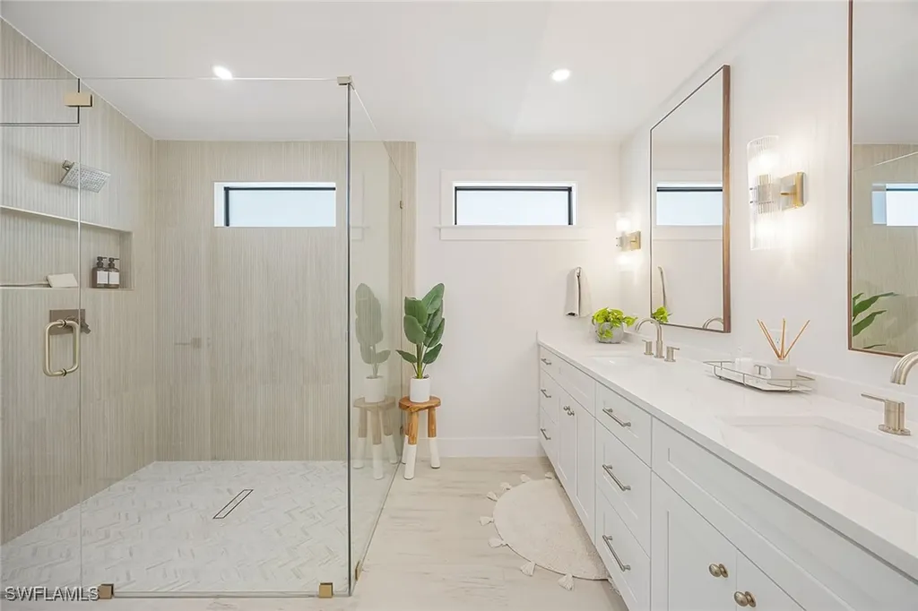 2111 Mission Drive Naples FL 34109