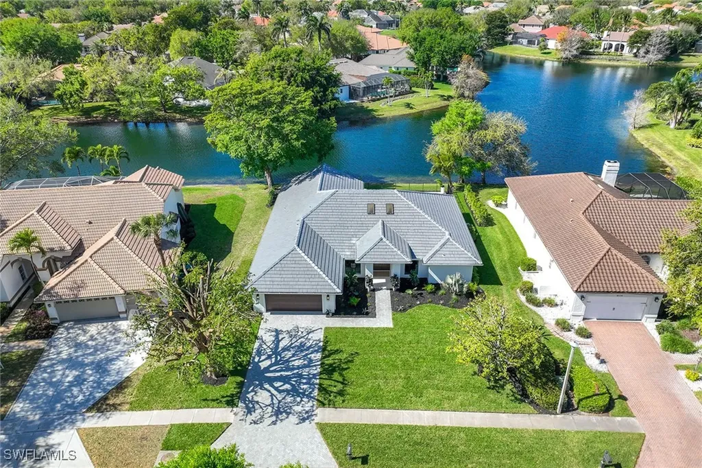 2111 Mission Drive Naples FL 34109