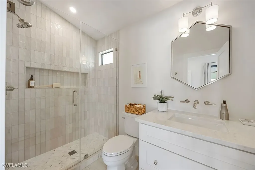 2111 Mission Drive Naples FL 34109