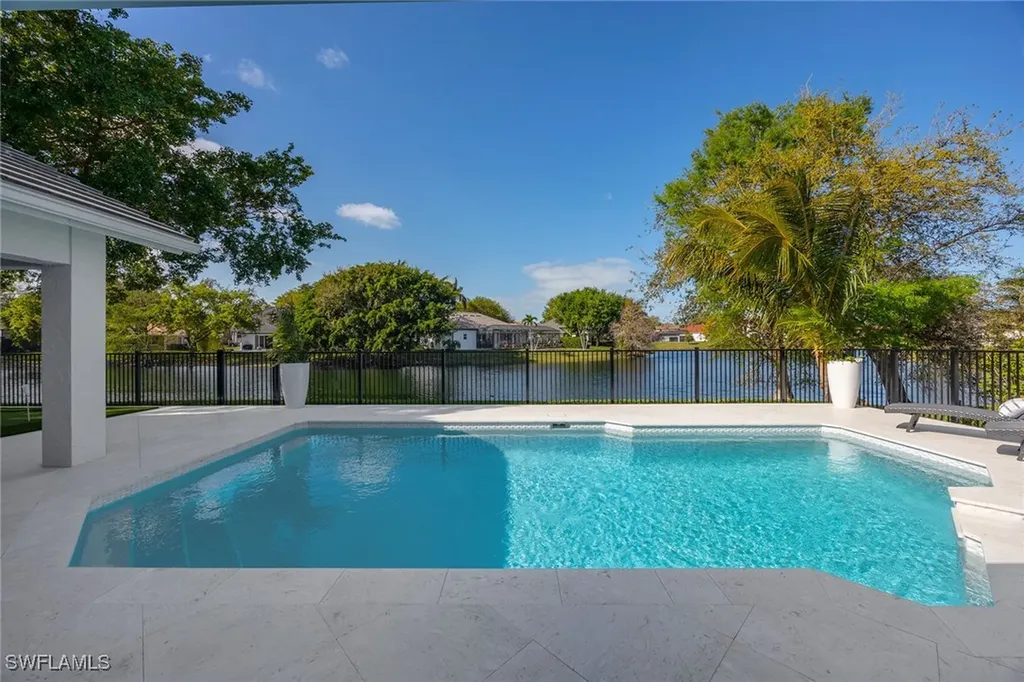 2111 Mission Drive Naples FL 34109