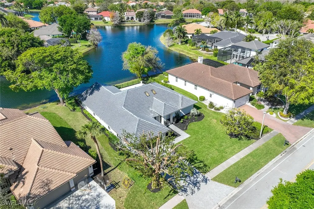 2111 Mission Drive Naples FL 34109