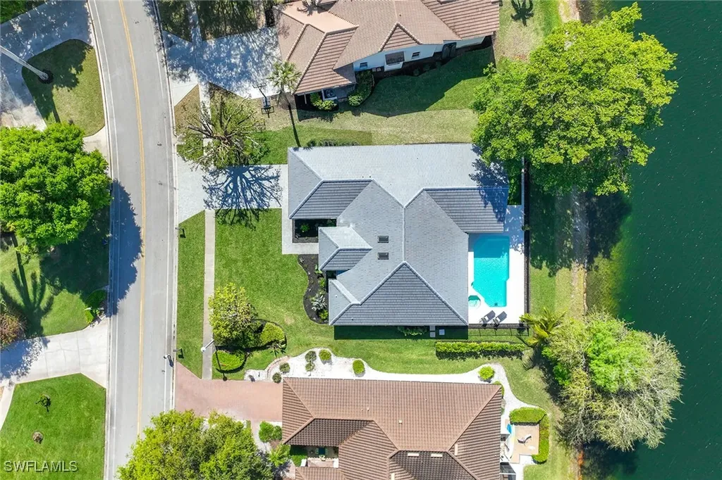 2111 Mission Drive Naples FL 34109