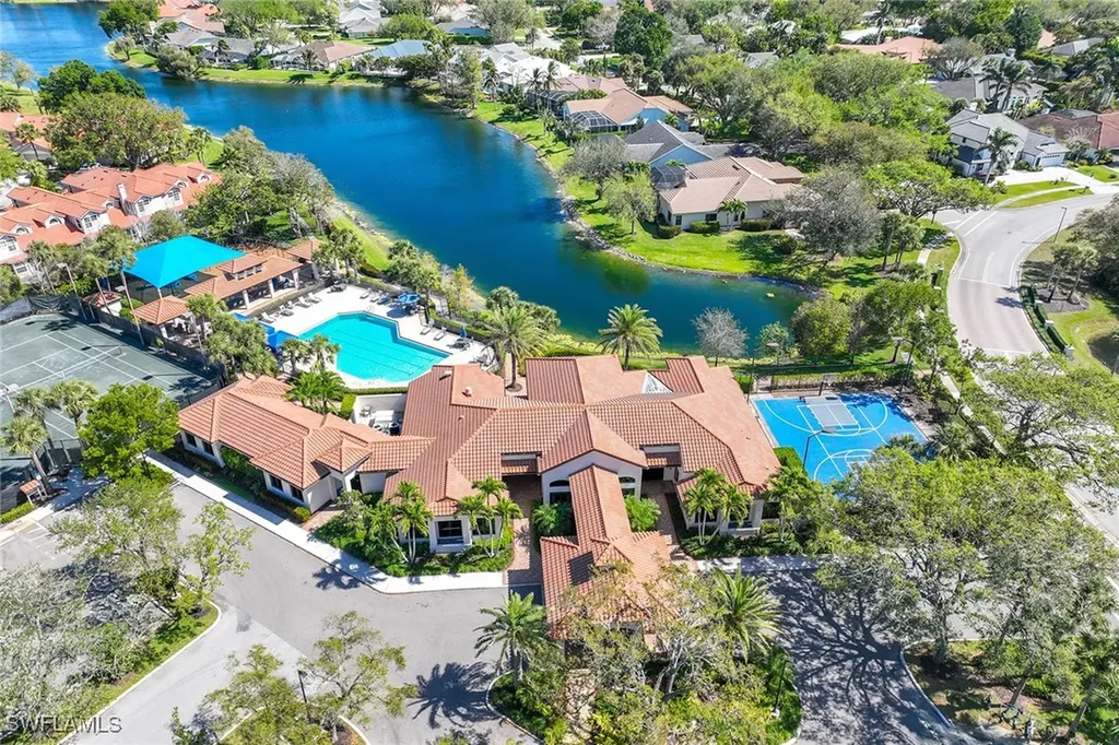 2111 Mission Drive Naples FL 34109