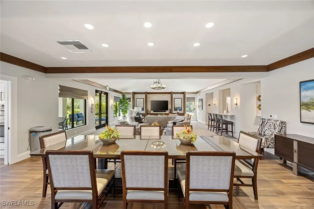 2111 Mission Drive Naples FL 34109