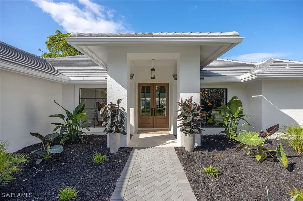 2111 Mission Drive Naples FL 34109