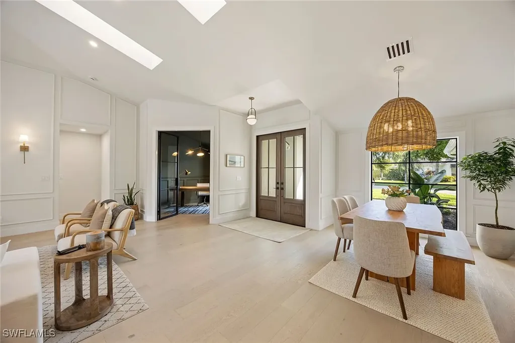 2111 Mission Drive Naples FL 34109