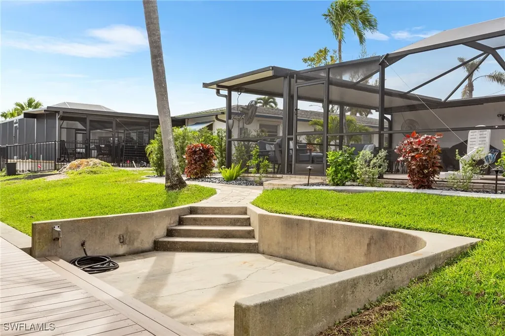 4931 SW 2nd Avenue Cape Coral FL 33914