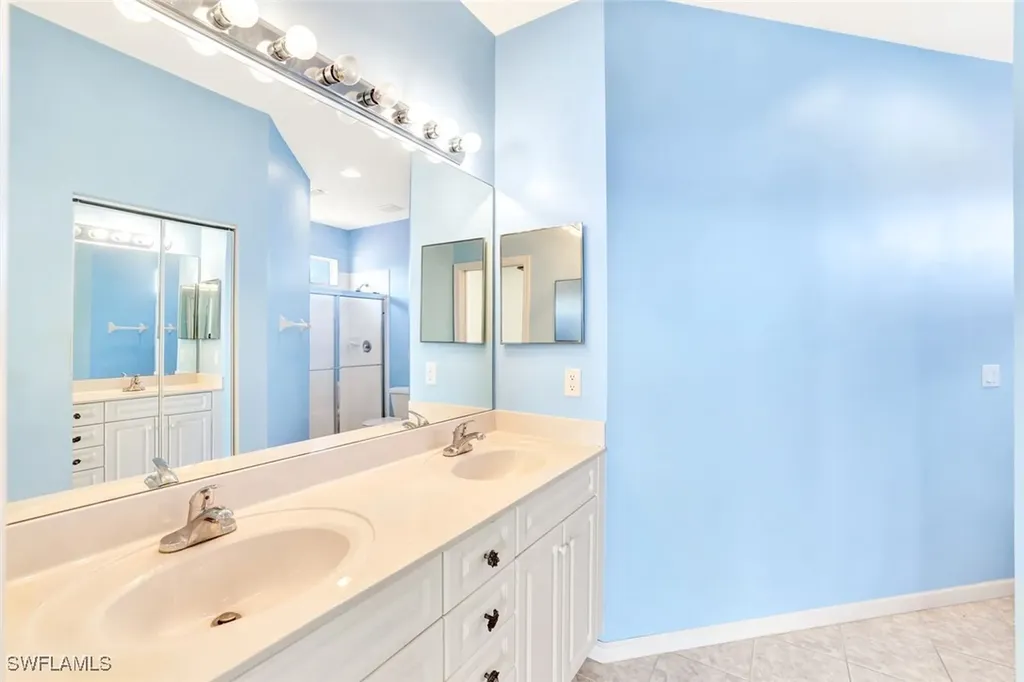 25061 Peacock Lane Naples FL 34114