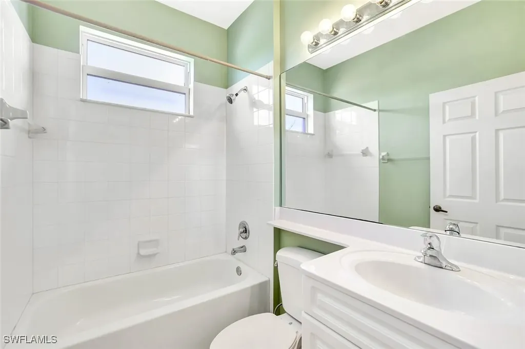 25061 Peacock Lane Naples FL 34114