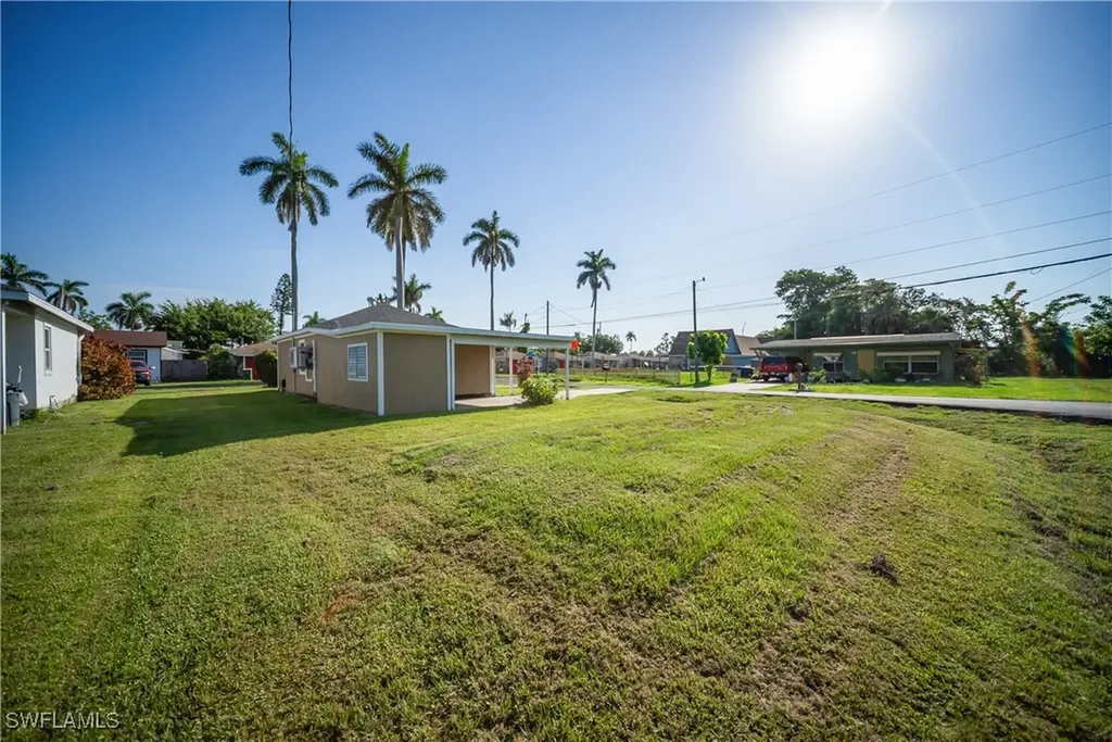 1157 4th Way North Fort Myers FL 33903