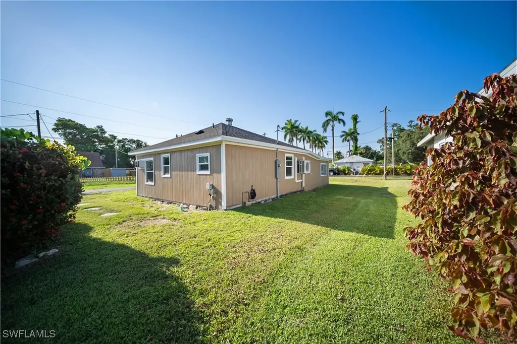 1157 4th Way North Fort Myers FL 33903