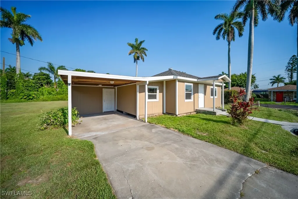 1157 4th Way North Fort Myers FL 33903