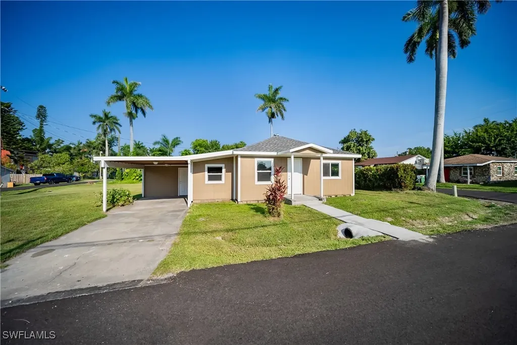 1157 4th Way North Fort Myers FL 33903