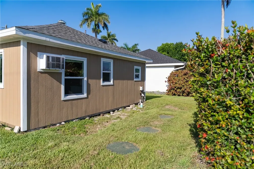 1157 4th Way North Fort Myers FL 33903