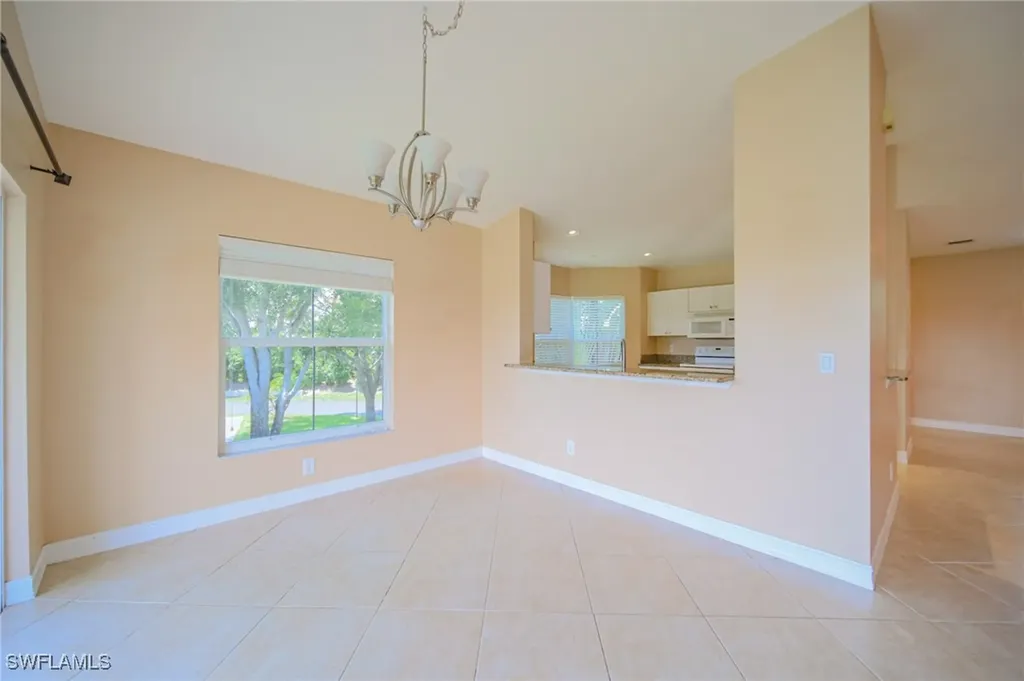 800 Diamond Circle Naples FL 34110