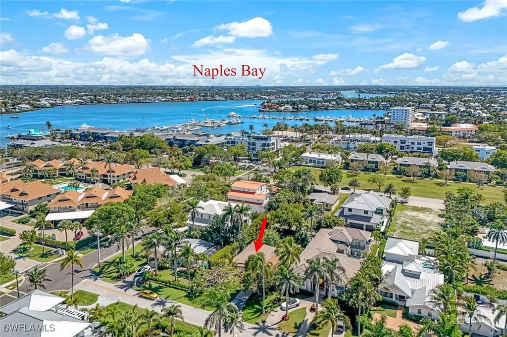 774 11th Avenue S Naples FL 34102