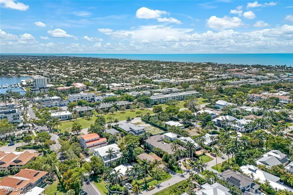 774 11th Avenue S Naples FL 34102
