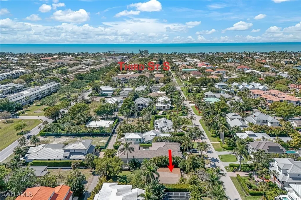 774 11th Avenue S Naples FL 34102