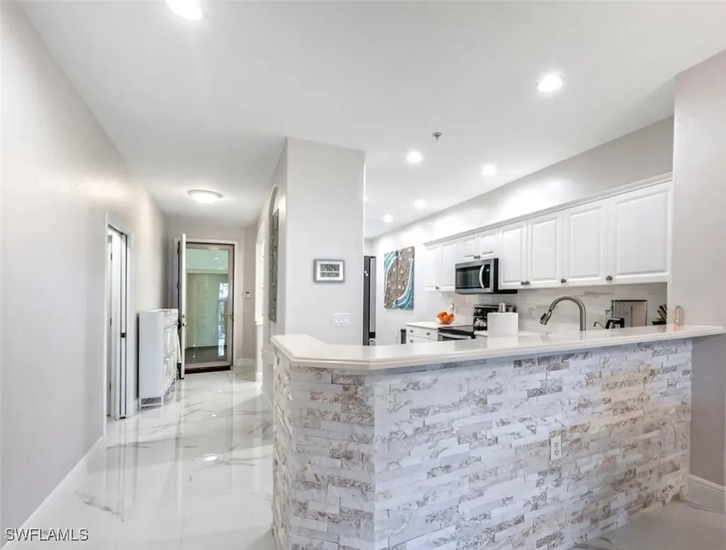 4863 Hampshire Court Naples FL 34112