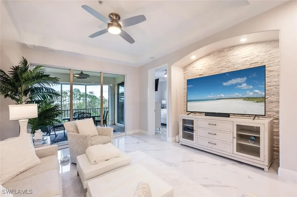 4863 Hampshire Court Naples FL 34112