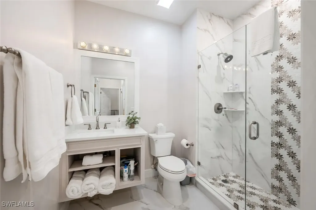 4863 Hampshire Court Naples FL 34112