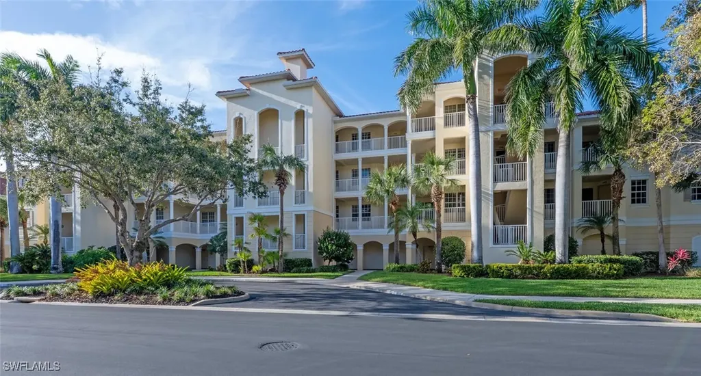 4863 Hampshire Court Naples FL 34112