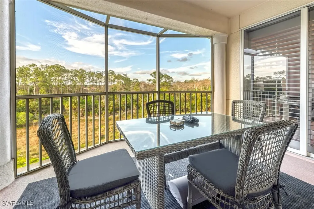 4863 Hampshire Court Naples FL 34112