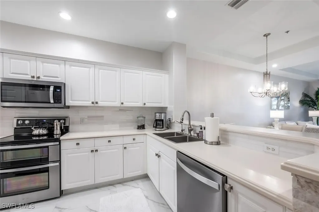 4863 Hampshire Court Naples FL 34112