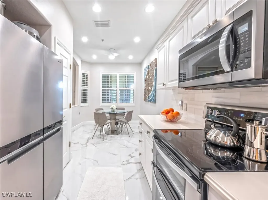 4863 Hampshire Court Naples FL 34112