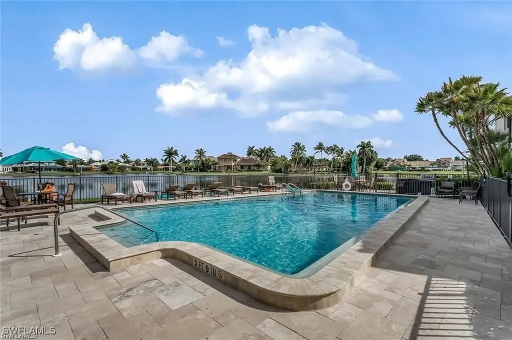 4170 Crayton Road Naples FL 34103