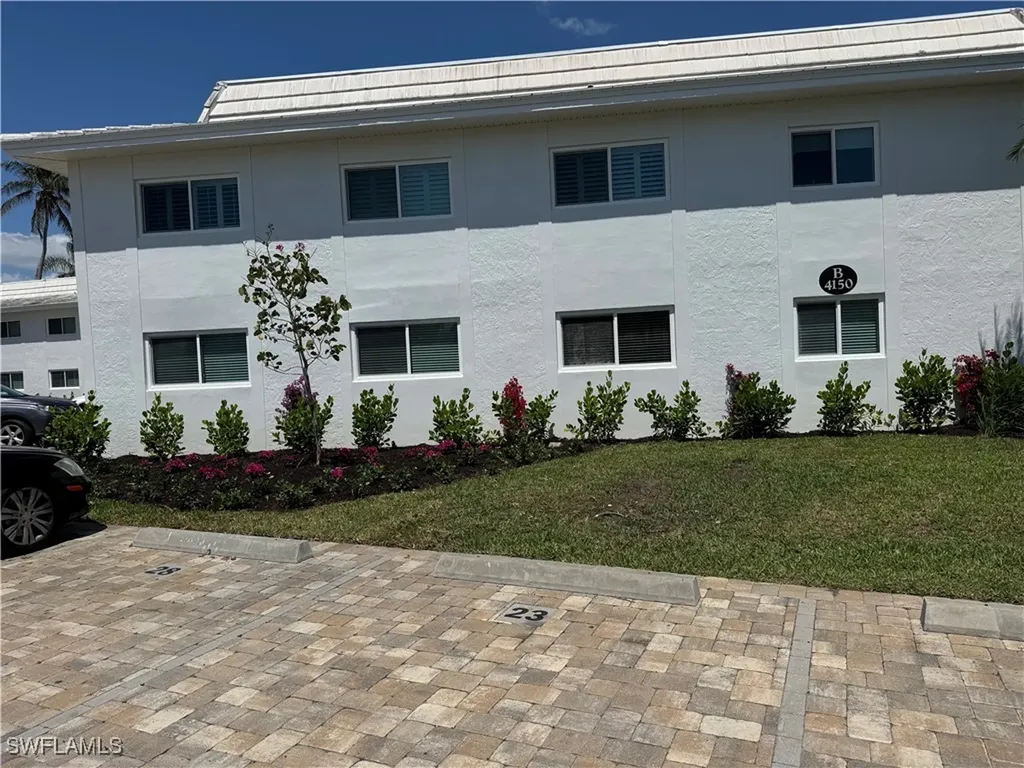 4170 Crayton Road Naples FL 34103