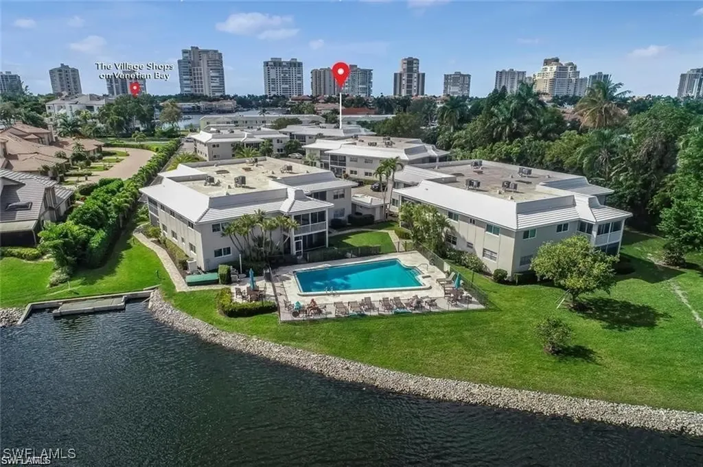 4170 Crayton Road Naples FL 34103