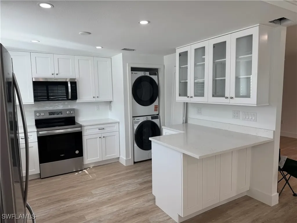 4170 Crayton Road Naples FL 34103