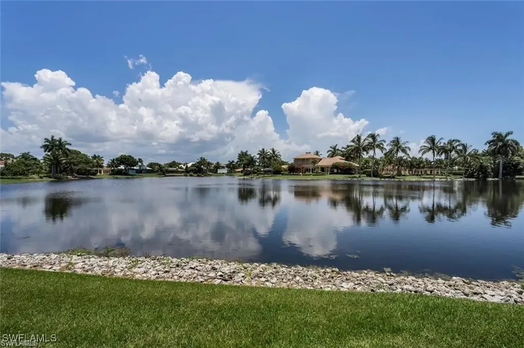 4170 Crayton Road Naples FL 34103