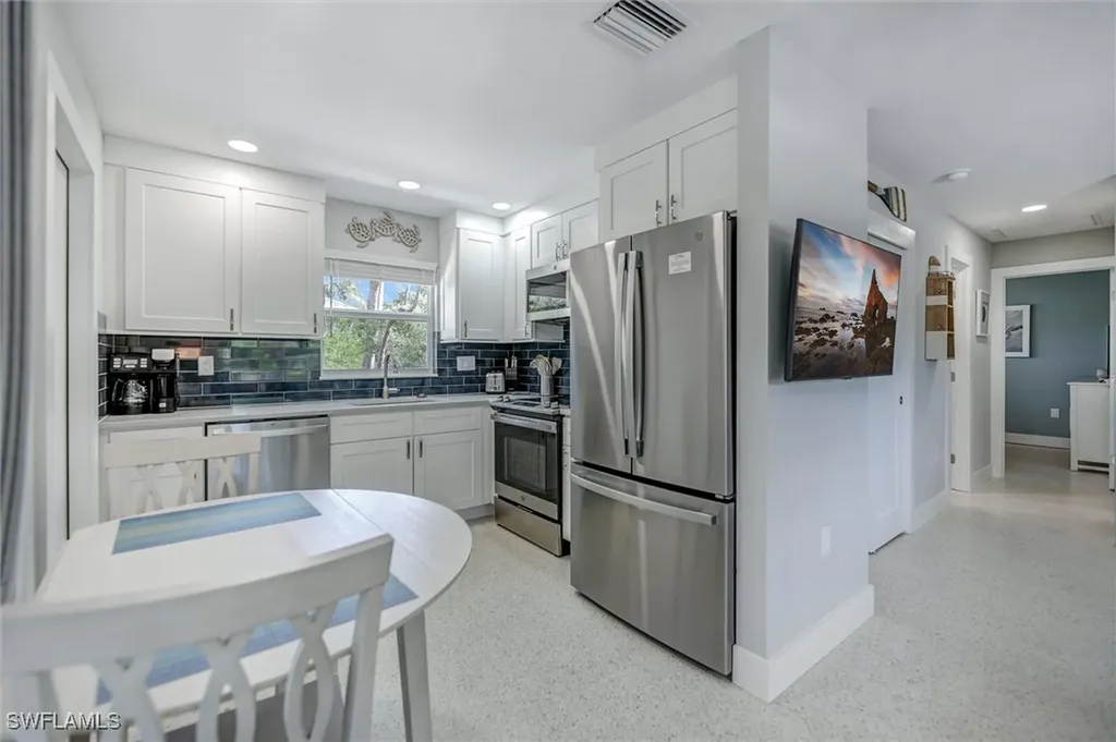 1012/1014 E Gulf Drive Sanibel FL 33957