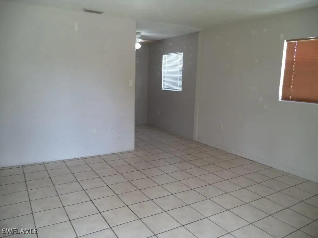 981 Lakeview Drive North Fort Myers FL 33903