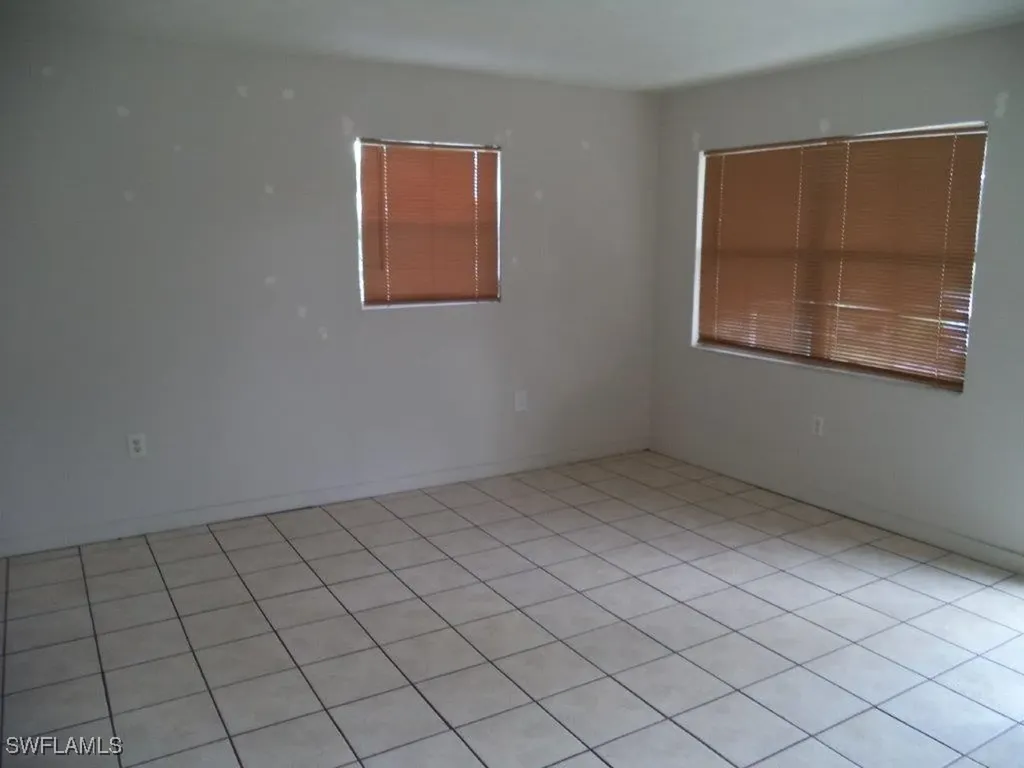 981 Lakeview Drive North Fort Myers FL 33903