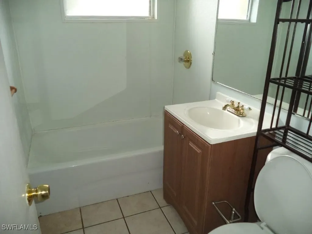 981 Lakeview Drive North Fort Myers FL 33903