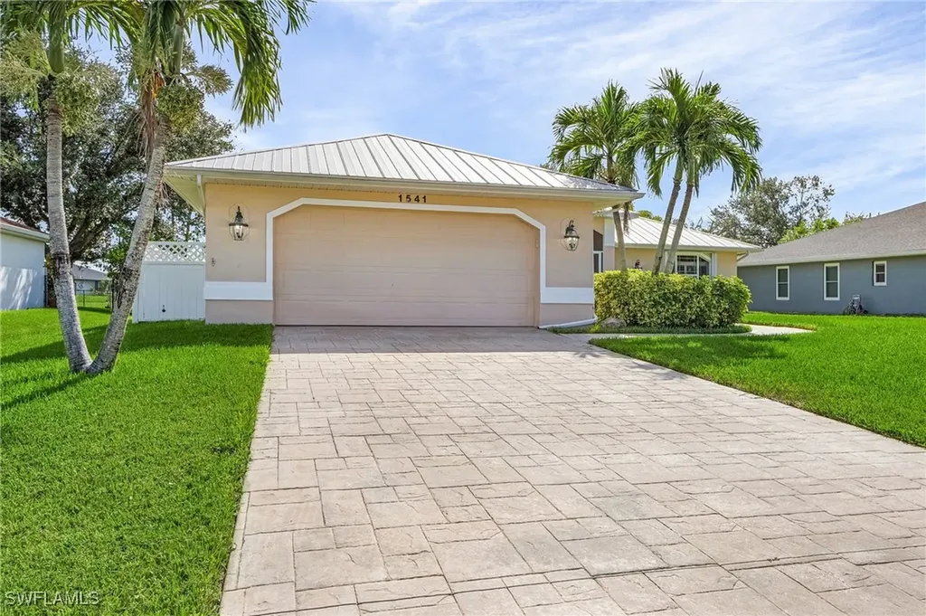 1541 NW 25th Avenue Cape Coral FL 33993