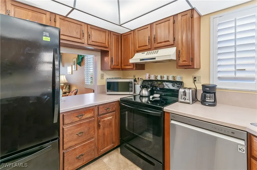 29 High Point Circle E Naples FL 34103