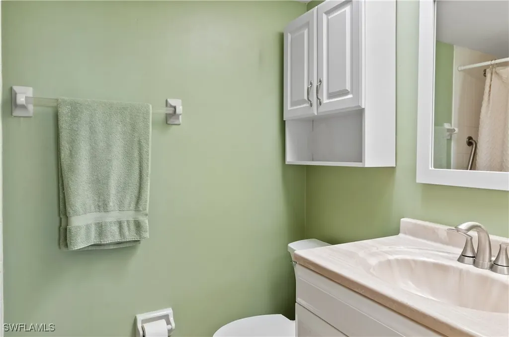 29 High Point Circle E Naples FL 34103