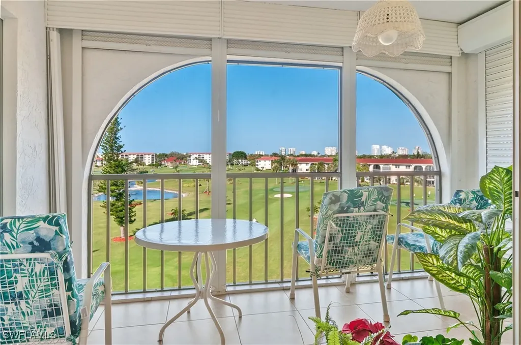 29 High Point Circle E Naples FL 34103