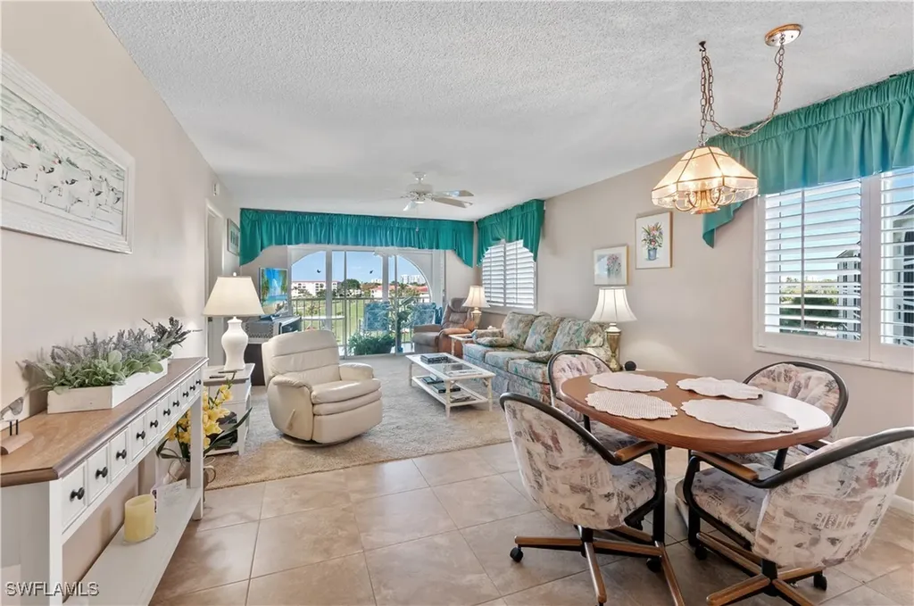 29 High Point Circle E Naples FL 34103