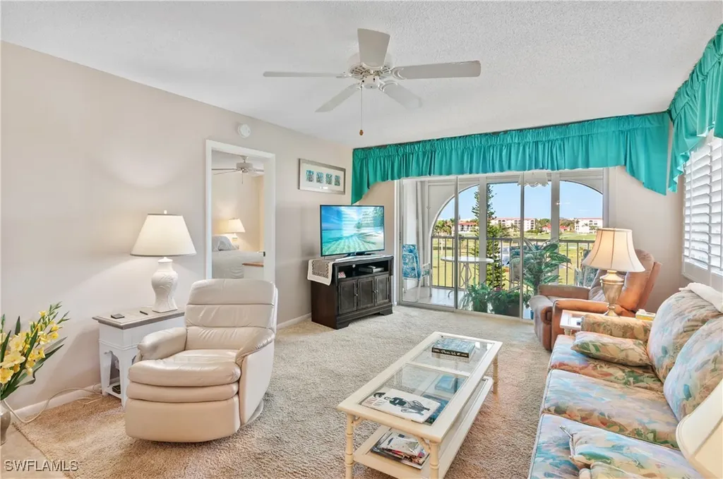 29 High Point Circle E Naples FL 34103